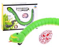 Távirányítós kígyó zöld színben