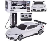 Távirányítós elektromos versenyautó töltőállomással fehér színben