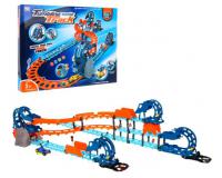 Extrém többszintes 80 építőelemből álló versenypálya kisautóval, hang- és fényeffektusokkal