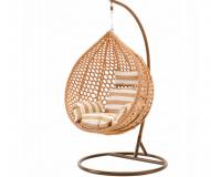 Barna színű technorattan függőfotel, csíkos párnával